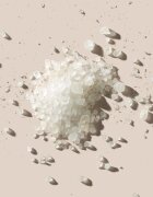 Ahava Dead Sea Salt Soothing Eucalyptus fürdősó a Holt - tenger ásványaival 907 g