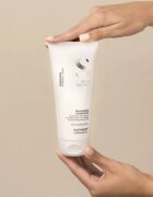 Alfaparf Milano Semi di Lino Diamond Illuminating élénkítő kondicionáló a fényes hajért és a könnyű fésülésért 200 ml