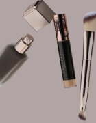 Anastasia Beverly Hills Impeccable Foundation & Face Brush kétvégű univerzális alapozó ecset 1 db