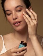 Antipodes Anoint H2O De-Puffing Eye Gel hidratáló szemkörnyékápoló gél duzzanatokra 30 ml