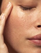 Antipodes Anoint H2O De-Puffing Eye Gel hidratáló szemkörnyékápoló gél duzzanatokra 30 ml