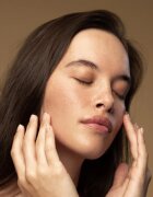 Antipodes Glory Vitamin C Triple-Action Glow Toner élénkítő tonik egységesíti a bőrszín tónusait 100 ml