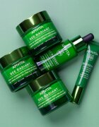 Apivita Bee Radiant Eye Cream szemkrém a sötét karikák és ráncok csökkentésére 15 m
