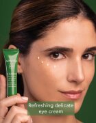 Apivita Bee Radiant Eye Cream szemkrém a sötét karikák és ráncok csökkentésére 15 m