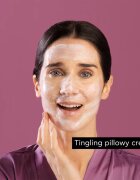 Apivita Express Beauty Brightening Face Mask Artichoke intenzív hidratáló maszk A.H.A.-val (Alpha Hydroxy Acids) 2x8 ml
