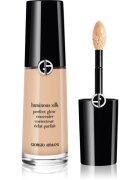 Armani Luminous Silk Concealer élénkítő korrektor árnyalat 4 12 ml
