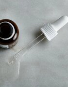 Australian Bodycare Tea Tree Oil intenzív fiatalító szérum érett bőrre 30 ml