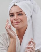 Australian Bodycare Tea Tree Oil tisztító gél az arcbőrre a problémás bőrre 200 ml