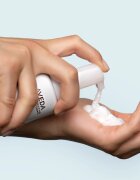 Aveda Phomollient™ Styling Foam formázó hajhab a frizura fixálásához vékonyszálú és normál hajra 200 ml