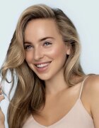 Aveda Phomollient™ Styling Foam formázó hajhab a frizura fixálásához vékonyszálú és normál hajra 200 ml