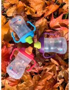 B.Box Spout Cup bögre fogantyúval Blueberry 4m+ 1 db