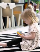 Baby Einstein Discovery Radio™ HAPE zenélő játék 6m+ 1 db