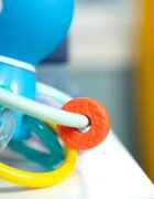 Baby Einstein Opus's Shake & Soothe Teether Toy & Rattle rágóka csörgővel 0 m+ 1 db