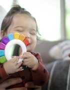Baby Einstein Outstanding Opus Rattle & Teether Sensory Toy rágóka csörgővel 1 db