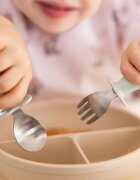 BabyOno Be Active Stainless Steel Spoon and Fork étkészlet gyermekeknek Beige 12m+ 2 db