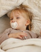 BabyOno Take Care Anatomical Silicone Soothers cumi Day & Night 18m+ 2 db