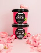 Beauty Jar Love Is In The Air fürdősó a finom és sima bőrért 1200 g