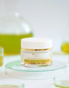 Bielenda Skin Clinic Professional Correcting krém a bőr egyensúlyának visszaállításához fiatalító hatással 50 ml