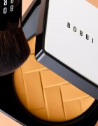 Bobbi Brown Vitamin Enriched Pressed Powder kompakt púder hidratáló hatással árnyalat Yellow 8 g