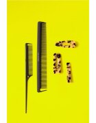 BrushArt Hair Tail comb with a carbon finish kefe 1 db