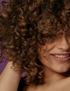 Bumble and Bumble Bb. Curl 3-in-1 Conditioner hidratáló kondicionáló a hullámos és göndör hajra 60 ml