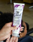 Bumble and Bumble Bb. Curl Anti-Humidity Gel-Oil hidratáló géles olaj a hullámokra töredezés ellen 150 ml