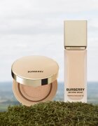 Burberry Beyond Wear Perfecting Matte Cushion tartós alapozó sminkszivaccsal SPF 15 árnyalat Fair Warm 10 14 g