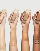 Burberry Beyond Wear Perfecting Matte Foundation mattító folyékony alapozó árnyalat Light Warm 040 30 ml