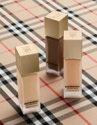 Burberry Beyond Wear Perfecting Matte Foundation mattító folyékony alapozó árnyalat Light Warm 040 30 ml