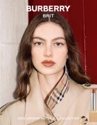 Burberry Brit Shine Slimstick hidratáló szájfény árnyalat New Bond Street 21 3 g