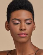 Catrice Blossom Glow multifunkciós arc paletta az arcra és a szemekre 10 g
