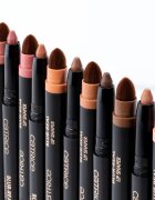 Catrice Blur-Real szájkontúrceruza elhomályosító hatással árnyalat 020 Snatched 0.8 g