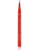 Catrice Calligraph Artist Matte tartós szemfilc matt hatással árnyalat 080 Bloody Mary 11 ml