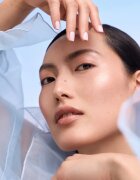 Catrice Cloud Tint Cushion Highlighter folyékony élénkítő szivacsban árnyalat C010 Stay Halo’d 4 g
