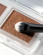Catrice Effect Eyeshadow Duo Brush kétoldalas ecset a szemhéjfestékekre 1 db