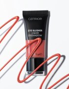 Catrice Eye Blusher folyékony szemhéjfesték csillámporral árnyalat 030 Berry Haze 7 ml