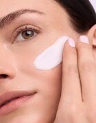 Catrice Flawless Fusion ragyogást adó primer SPF 25 árnyalat C010 Smooth Radiance 20 ml
