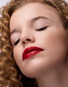 Catrice Glass Like Dewy Lip Tint Magasan pigmentált szájfény hidratáló hatással árnyalat 050 Regrets? Always! 3 ml