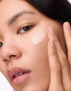 Catrice Glass Like Pearl Primer ragyogást adó primer hidratáló hatással árnyalat 010 Pearlfection 30 ml