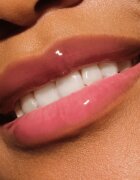 Catrice Glossin' Glow Tinted Lip Oil tonizáló ajakbalzsam hidratáló hatással árnyalat 070 Make A Move 4 ml
