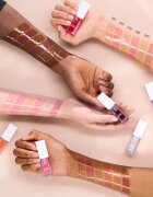 Catrice Glossin' Glow Tinted Lip Oil tonizáló ajakbalzsam hidratáló hatással árnyalat 070 Make A Move 4 ml