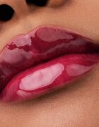 Catrice Glossing Glow tonizáló olaj az ajkakra árnyalat 020 - Drama Mama 4 ml