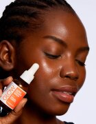 Catrice Glow Super Vitamin élénkítő szérum vitaminokkal 30 ml