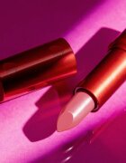 Catrice HEART AFFAIR fényes ajakrúzs árnyalat C02 In A Heartbeat 3.8 g