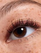 Catrice Jewel Glide Effect Eye Pencil vízálló szemceruza a csillogó fényért árnyalat 050 Ruby Crystals 1.5 g