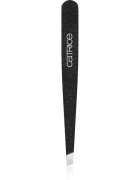Catrice Magic Perfectors ferde végű szemöldökcsipesz 1 db