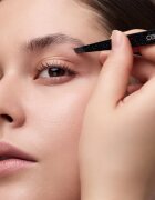 Catrice Magic Perfectors ferde végű szemöldökcsipesz 1 db