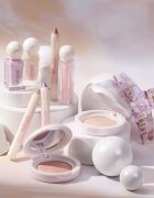 Catrice PEARLFECTION tündöklő ajakfény árnyalat 01 Pearlfect Kiss 3.2 ml