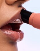 Catrice Peptide Drip Milky Lip Serum tápláló szájfény peptidekkel árnyalat C020 Feelin' Peachy 9 ml