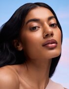 Catrice Peptide Drip Milky Lip Serum tápláló szájfény peptidekkel árnyalat C020 Feelin' Peachy 9 ml